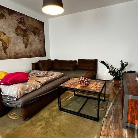Industrial Apartment I 24Hr Self Check-In I Free Parking & Coffee Bańska Bystrzyca Zewnętrze zdjęcie