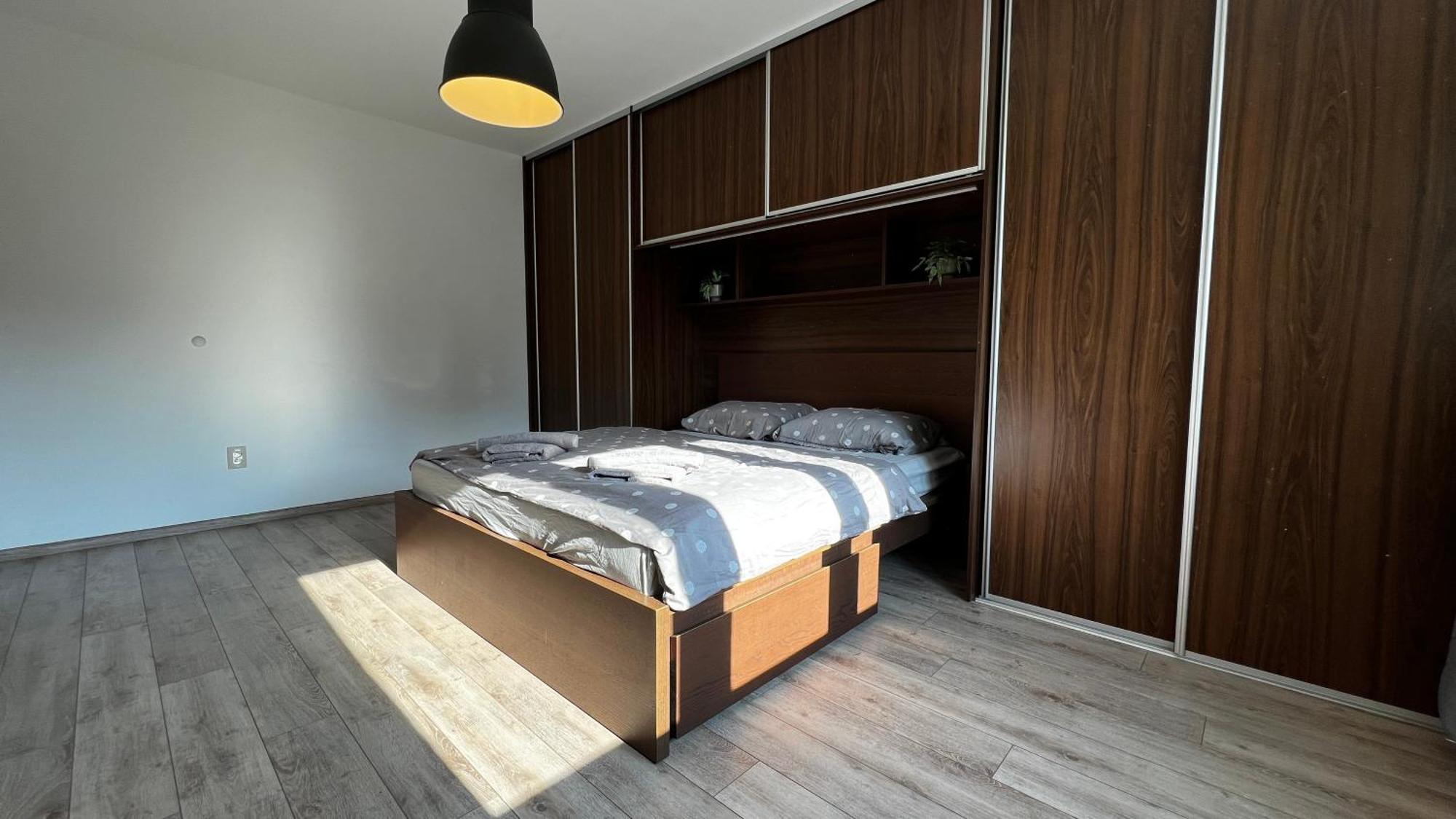 Industrial Apartment I 24Hr Self Check-In I Free Parking & Coffee Bańska Bystrzyca Zewnętrze zdjęcie
