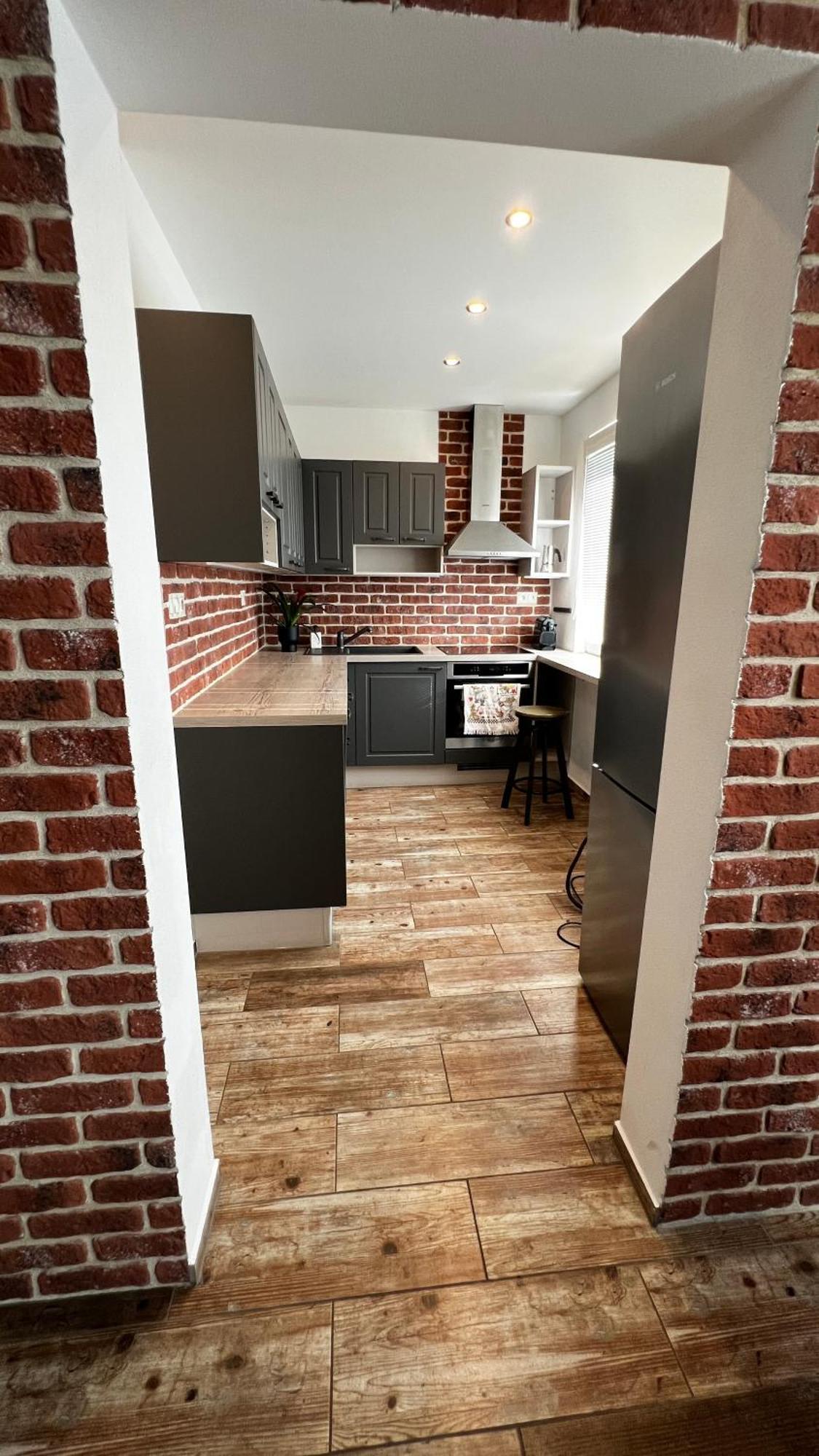 Industrial Apartment I 24Hr Self Check-In I Free Parking & Coffee Bańska Bystrzyca Zewnętrze zdjęcie