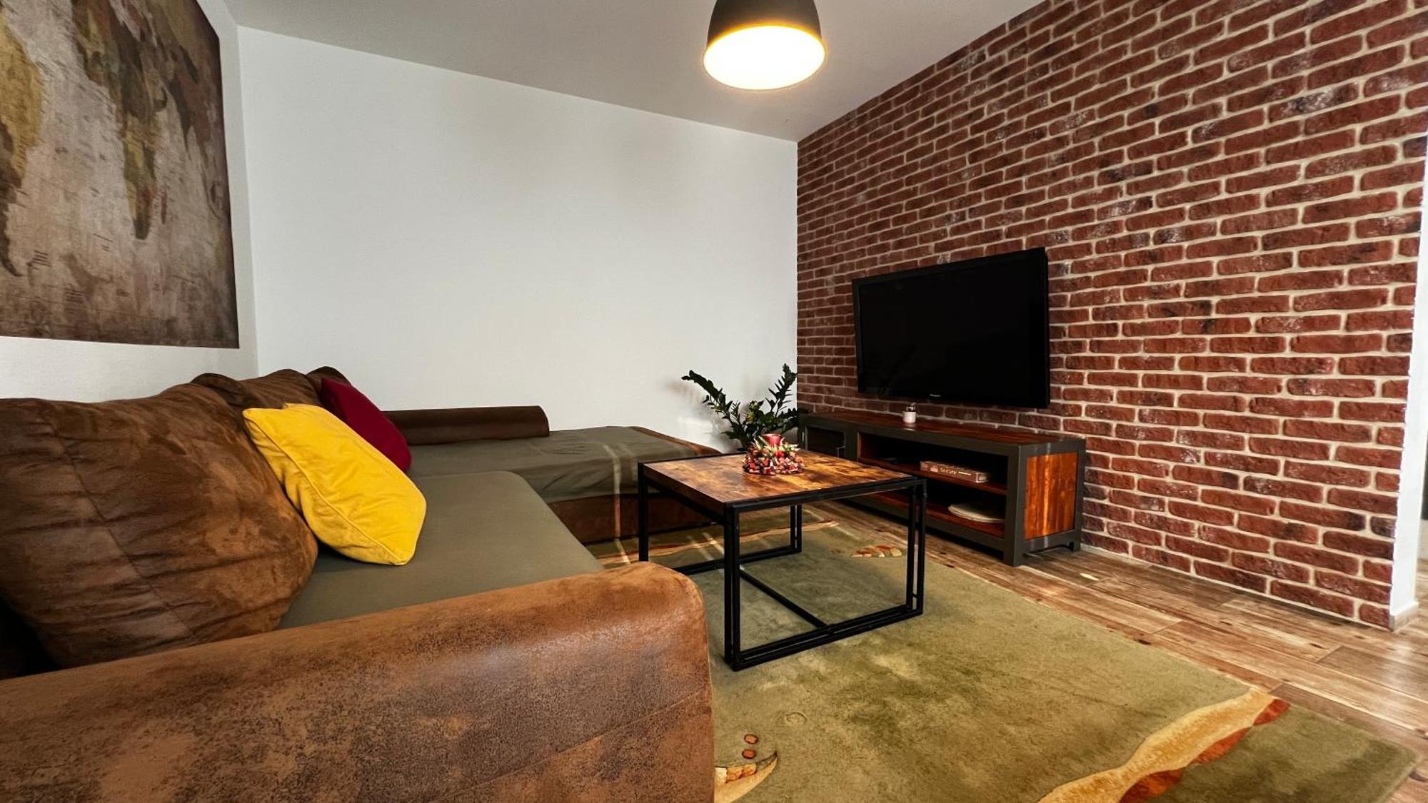 Industrial Apartment I 24Hr Self Check-In I Free Parking & Coffee Bańska Bystrzyca Zewnętrze zdjęcie